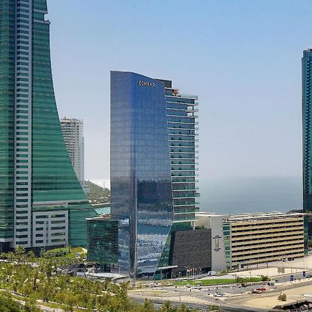 Отель Conrad Bahrain Financial Harbour Манама Экстерьер фото
